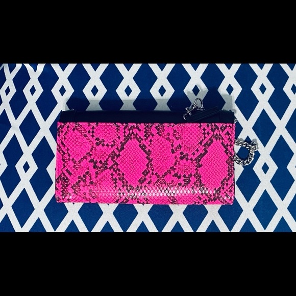 Pink and black snake clutch - Picture 3 of 5